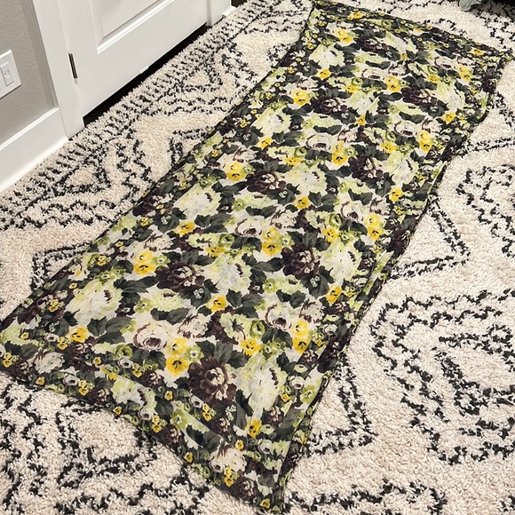 Madewell Oversized Lightweight Floral Print Scarf - Picture 2 of 4